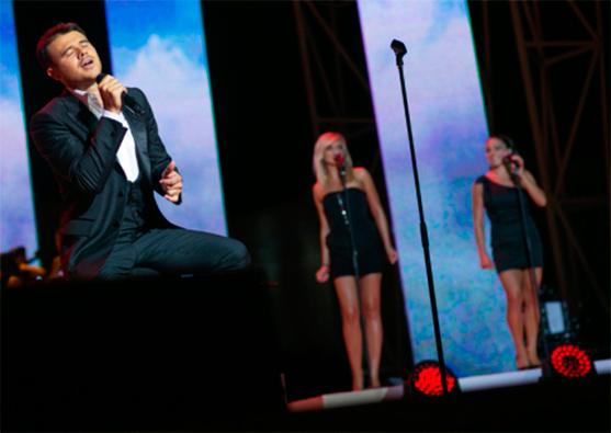 Məşhur azərbaycanlı ifaçı-bəstəkar EMİNin konserti - Foto 5